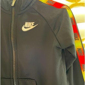 Nike athletic set 4T
